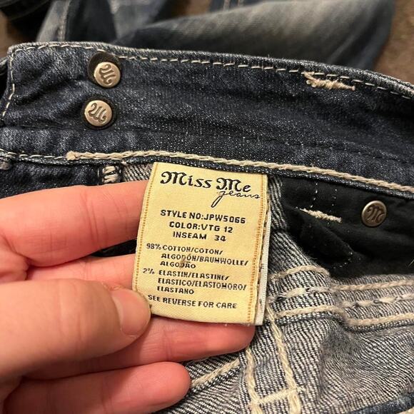 Y2K Miss Me Low Rise Boot Cut Jeans - Picture 5 of 6